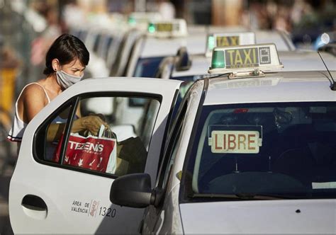 licencia de taxi valencia|Cuánto cuesta una licencia de taxi y qué hay que。